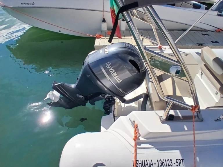 Verhuur RIB in Portimão - Capelli Tempest 600