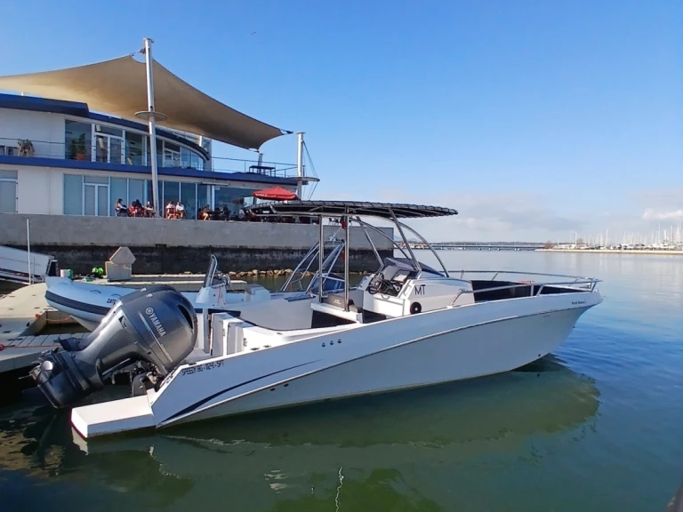Motorboot te huur in Portimão voor de beste prijs