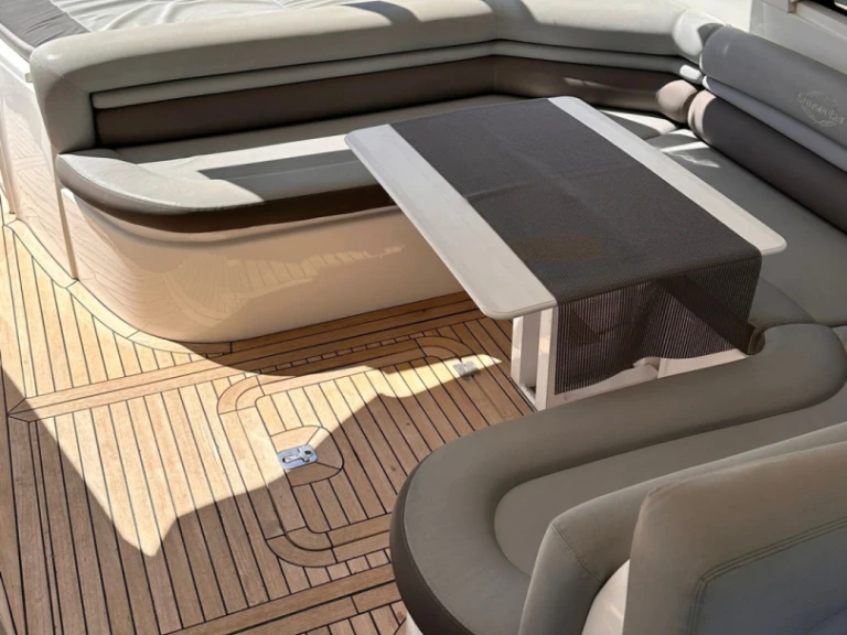 Huur Jacht met of zonder schipper Sunseeker in Portimão
