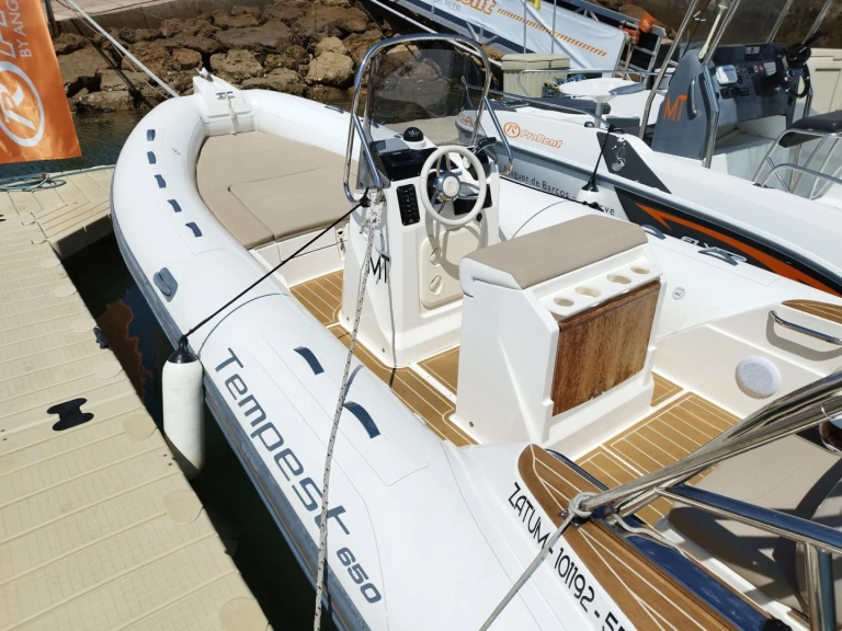 Verhuur RIB in Portimão - Capelli Tempest 650