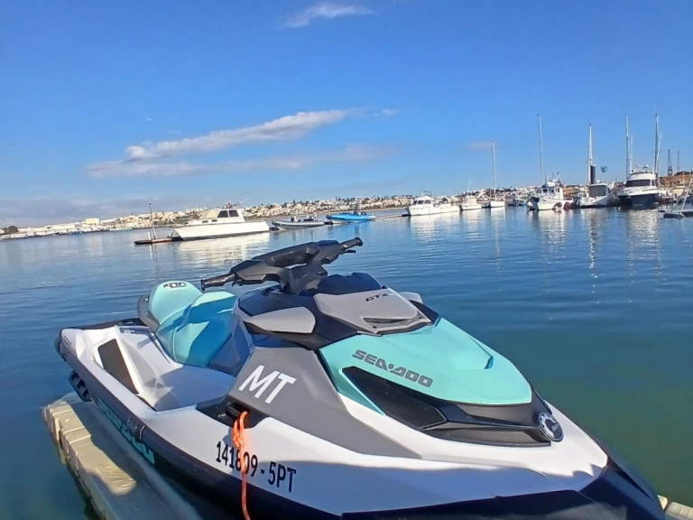 Huur Jet Ski met of zonder schipper Sea-Doo in Portimão