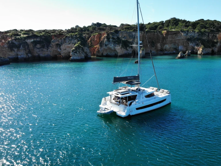 Catamaran te huur in Portimão voor de beste prijs