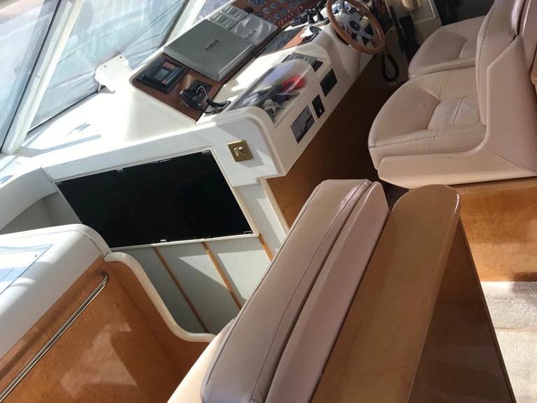Huur een Princess Princess 65 Fly in Umag