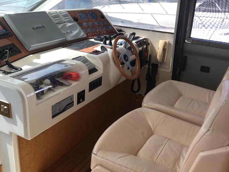 Verhuur Jacht in Umag - Princess Princess 65 Fly