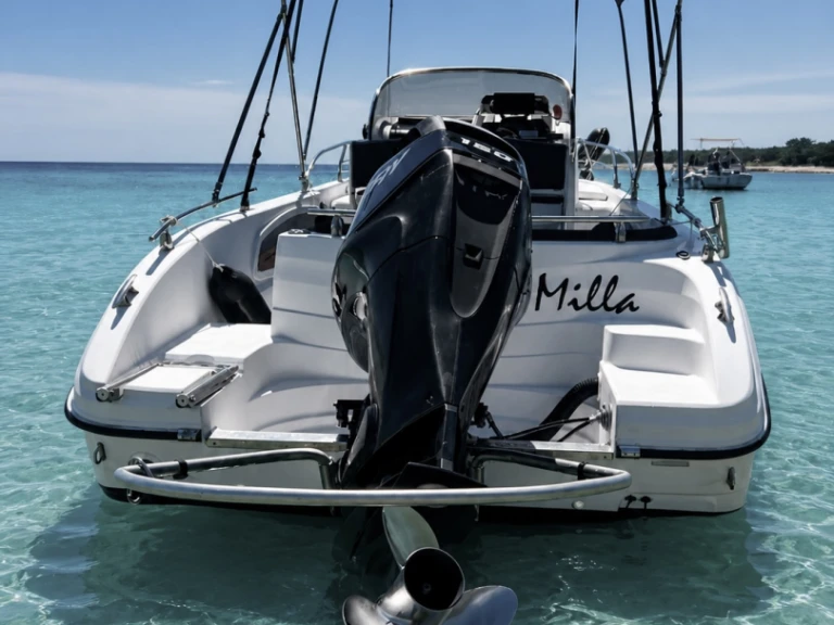 Bootverhuur La Grande-Motte goedkoop Activ 555 Open