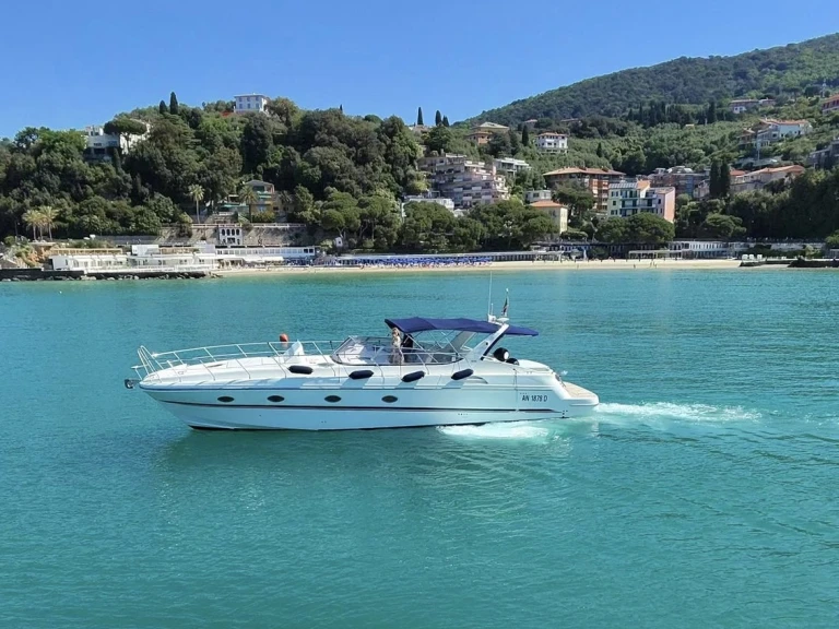 Motorboot te huur in Porto Mirabello voor de beste prijs