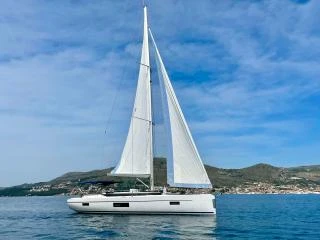 Zeilboot te huur in Kaštela voor de beste prijs