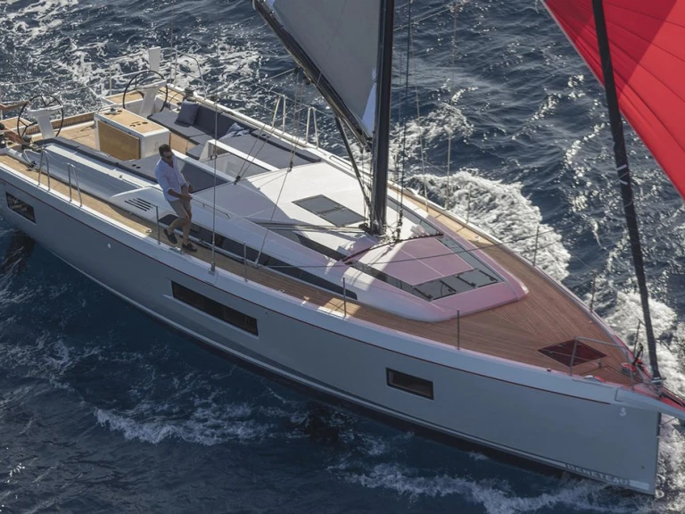 Verhuur Zeilboot Bénéteau met vaarbewijs