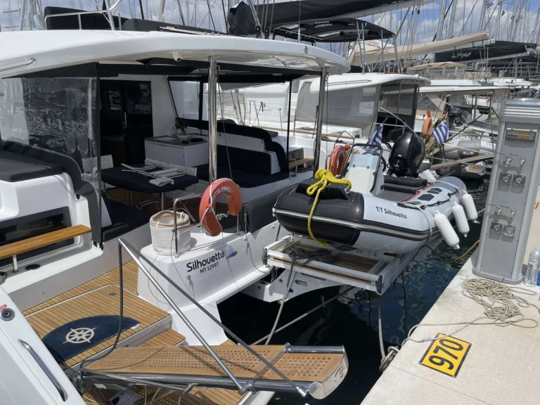 Verhuur Catamaran Lagoon met vaarbewijs
