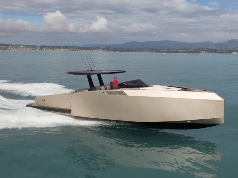 Motorboot te huur in Cannes voor de beste prijs