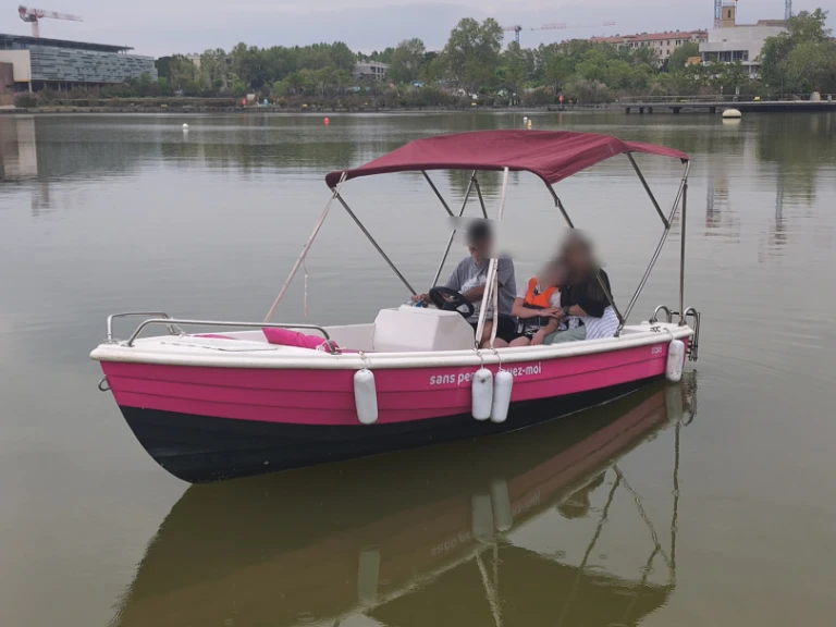 Bootverhuur Istres goedkoop Livia 450