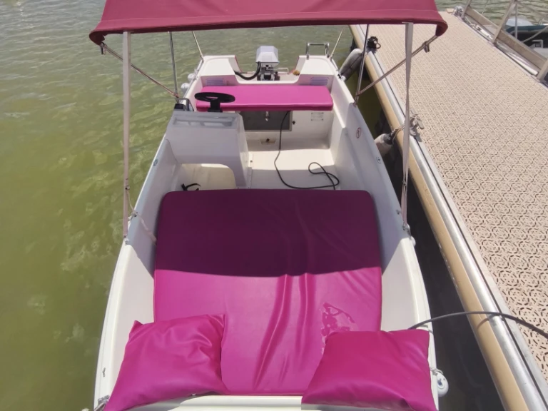 Huur Motorboot met of zonder schipper Naval plastica in Istres