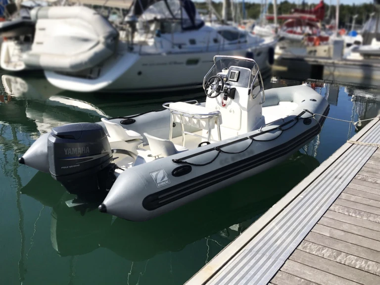 Bootverhuur Bénodet goedkoop Pro Open 550 Black Limited