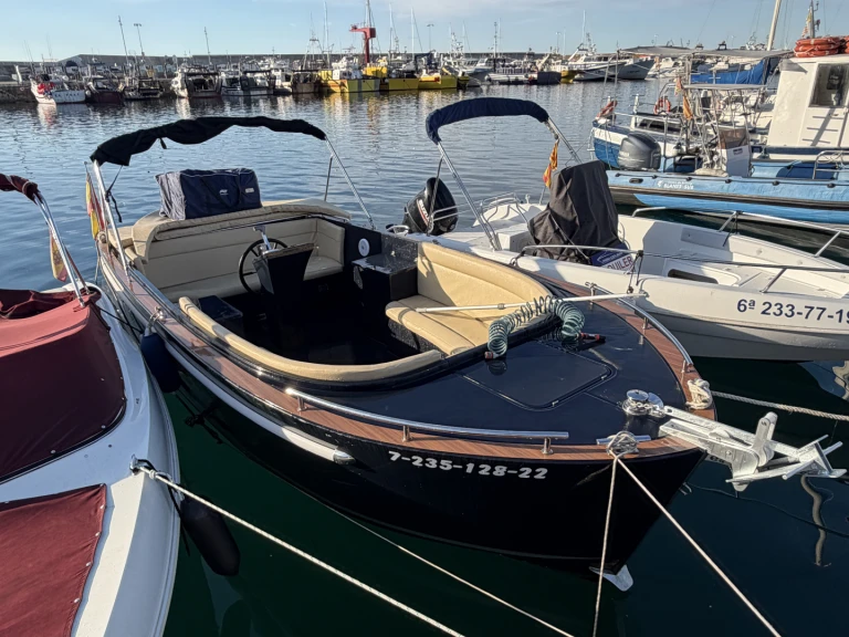 Maxima 730 te huur van particulier of professional in Port de Blanes