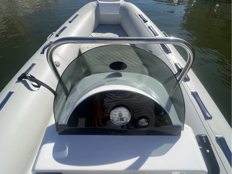 Tiger 480 sportline te huur van particulier of professional in Santa Margarida