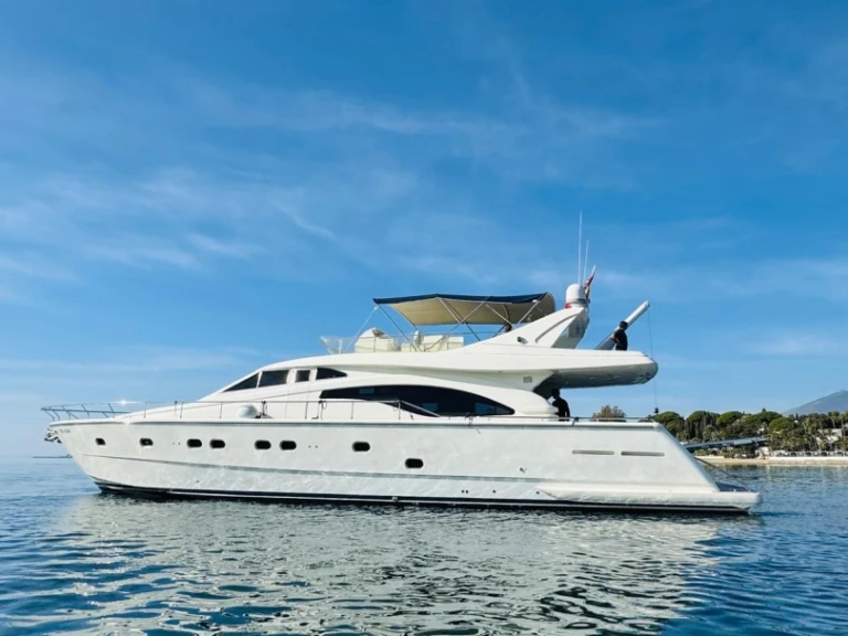 Huur Jacht met of zonder schipper Ferretti in Ibiza Town