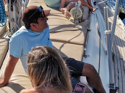 Zeilboot te huur in Oía voor de beste prijs
