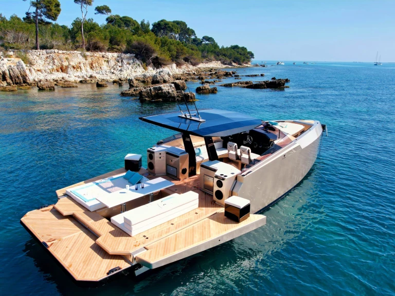 Alium 42 T Top te huur van particulier of professional in Cannes