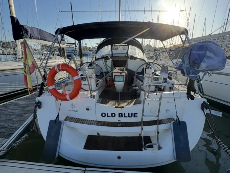 Huur een Jeanneau Sun Odyssey 42i in El Puerto de Santa María
