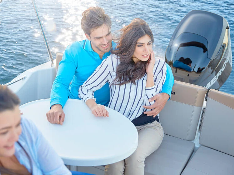 Bootverhuur Llançà goedkoop Activ 605 Sundeck