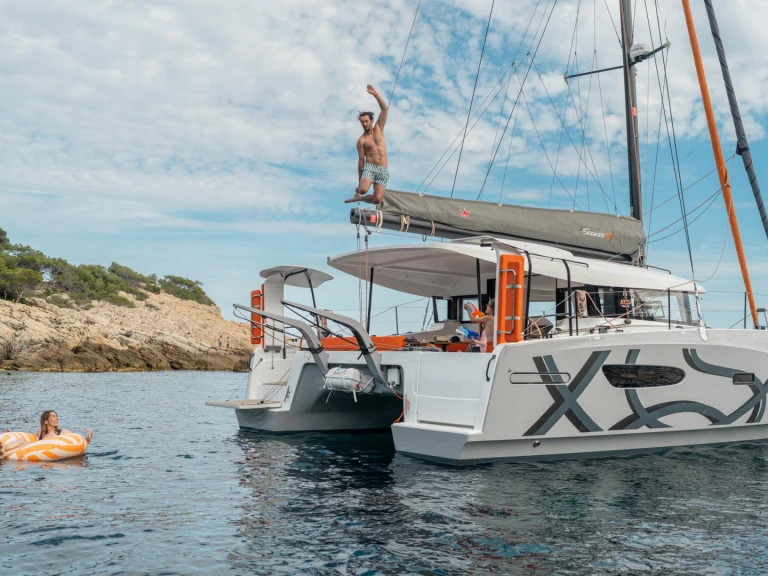 Verhuur Catamaran Excess met vaarbewijs