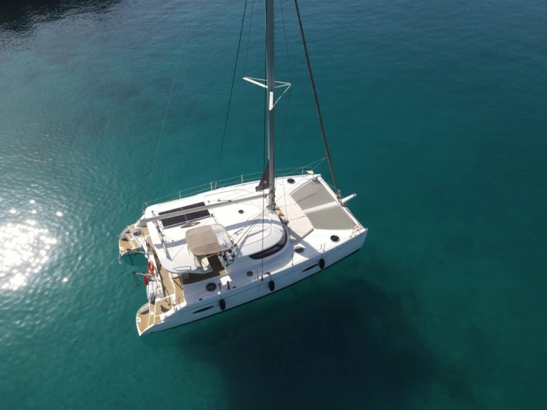 Verhuur Catamaran Fountaine Pajot met vaarbewijs