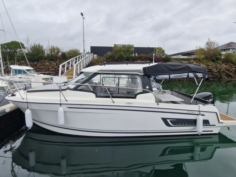 Jeanneau Merry Fisher 795 Serie 2 te huur van particulier of professional in La Forêt-Fouesnant