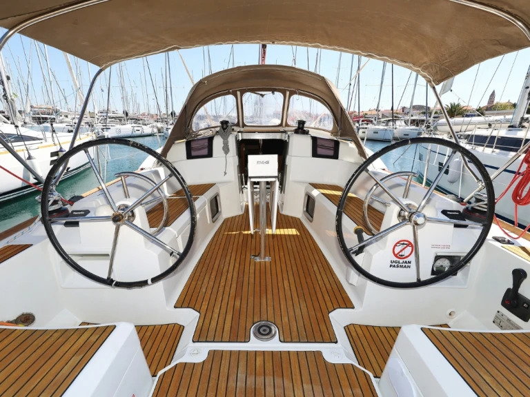 Verhuur Zeilboot in Biograd na Moru - Jeanneau Sun Odyssey 389