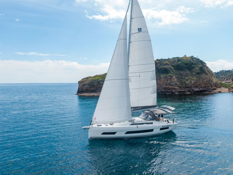 Huur een Dufour Dufour 41 in Piombino