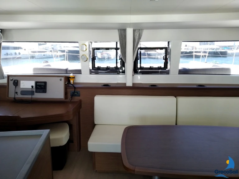 Bootverhuur Lagoon Lagoon 450 F in Paros (Eiland) via SamBoat