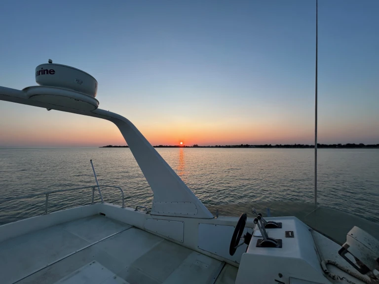 Bootverhuur La Rochelle goedkoop Guy Couach 1400 Fly