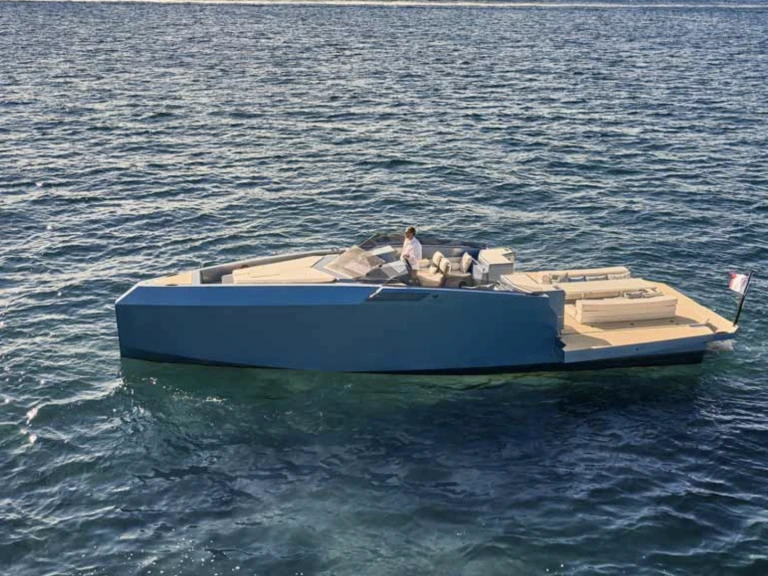 Huur een Alium 42 S in Cannes