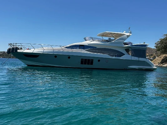 Verhuur Motorboot Azimut met vaarbewijs