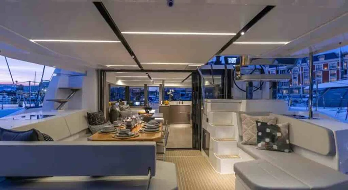 Verhuur Catamaran Leopard Catamarans / Robertson & Caine met vaarbewijs