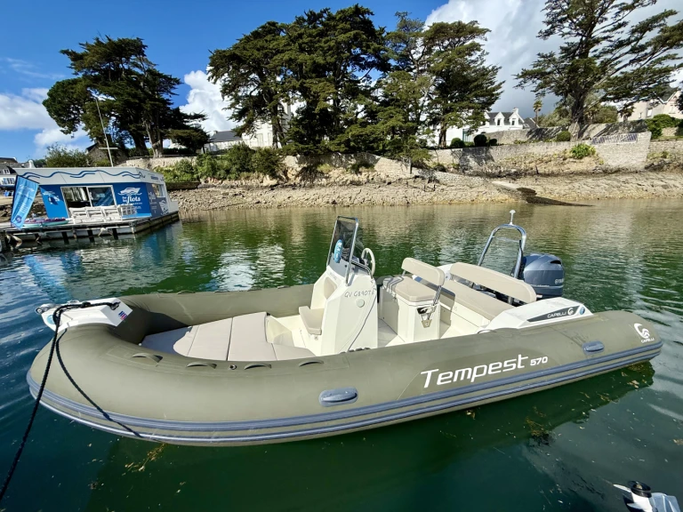 Huur een Capelli Tempest 570 in Combrit