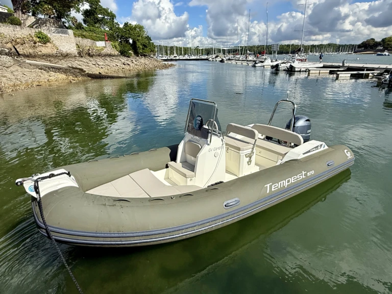 Huur RIB met of zonder schipper Capelli in Combrit