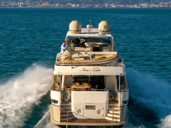 Bootverhuur Falcon Falcon 80 Fly in Salerno via SamBoat