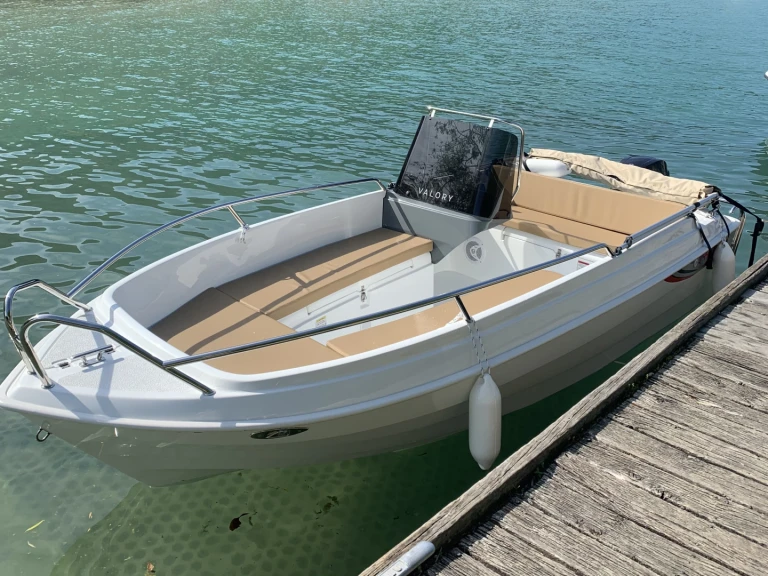 Huur Motorboot met of zonder schipper Valory in Annecy