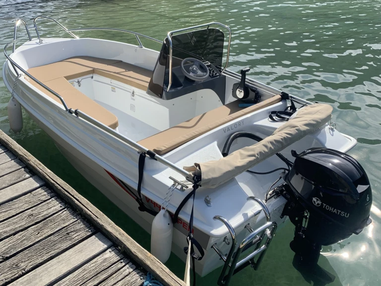Motorboot te huur in Annecy voor de beste prijs
