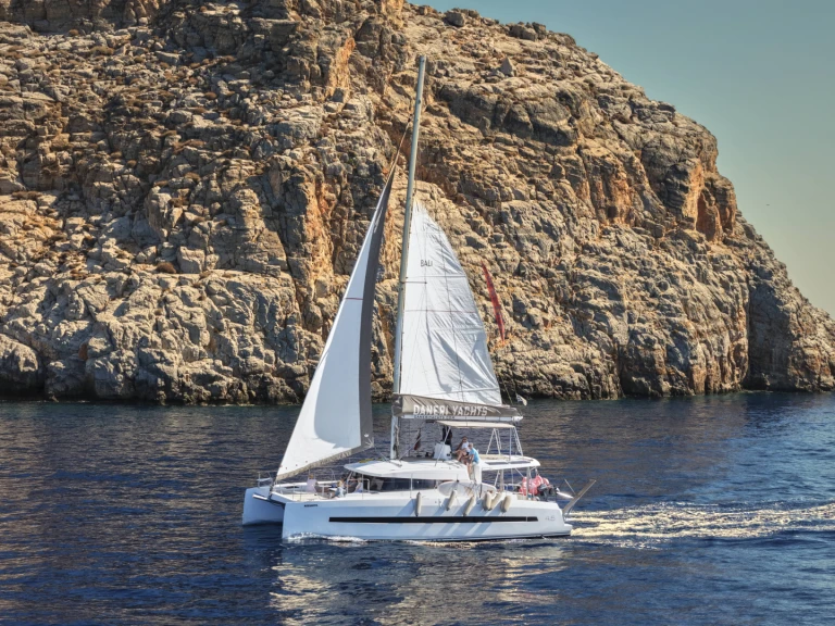 Verhuur Catamaran Nautitech met vaarbewijs