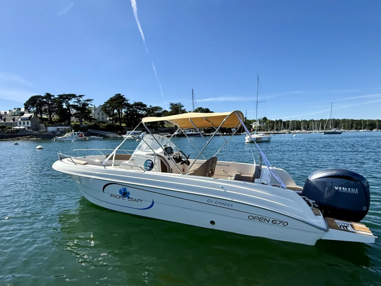 Jachthuur in Combrit - Pacific Craft Pacific Craft 670 Open via SamBoat