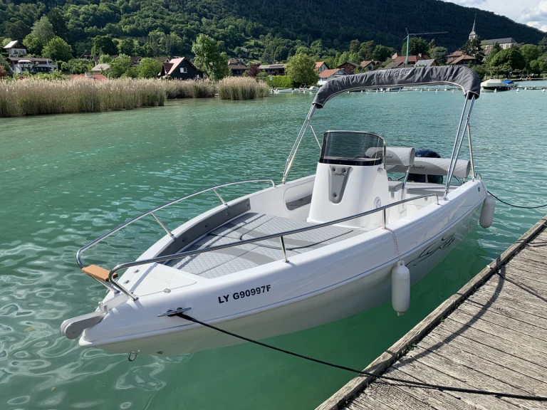 Huur een Aquabat Sport Line 19 in Annecy