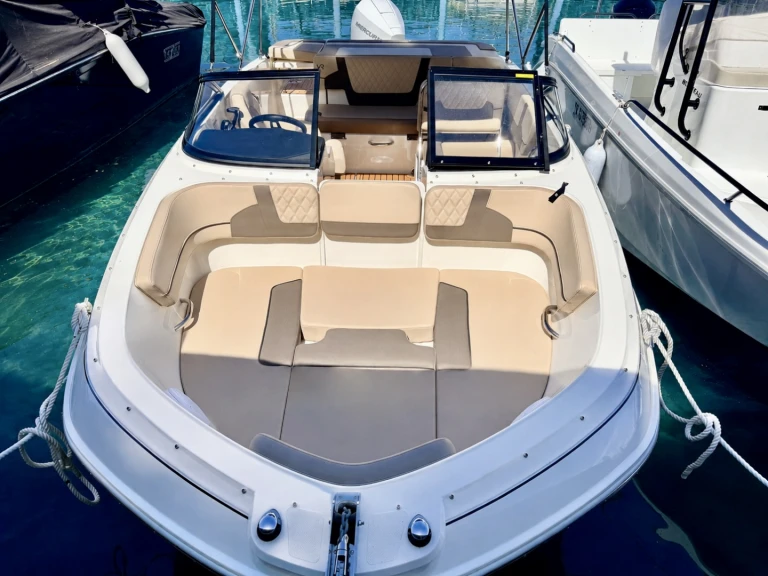 Huur Motorboot met of zonder schipper Bayliner in Amphion-les-Bains