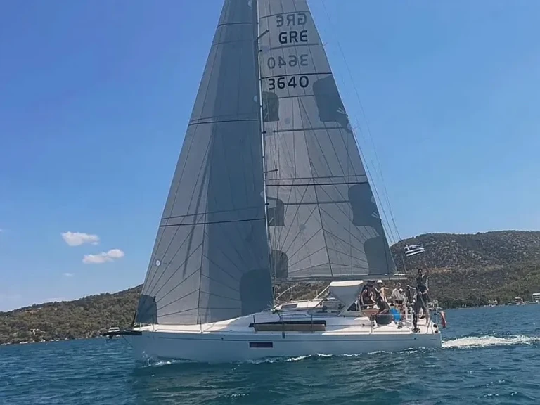 Verhuur Zeilboot in Piraeus - Bénéteau First 36