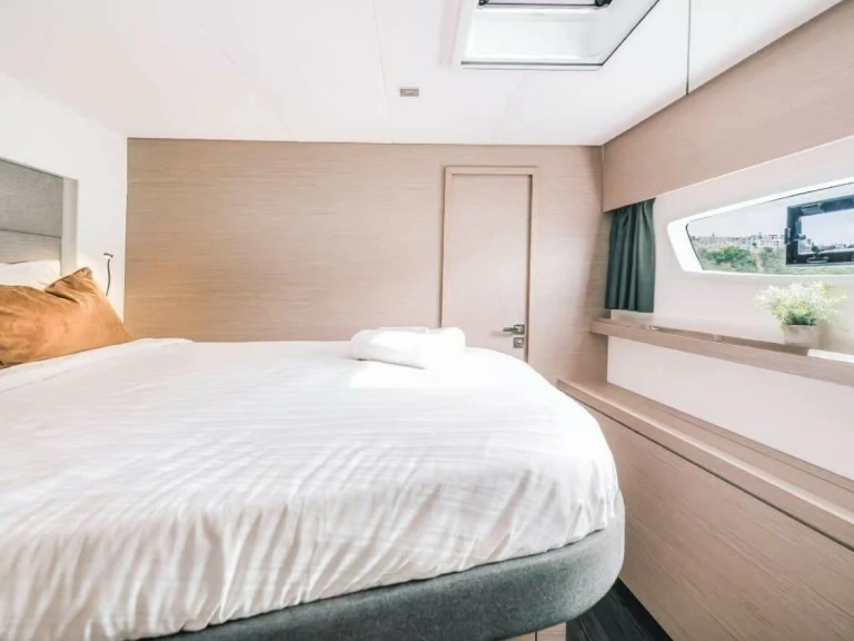 Verhuur Catamaran Fountaine Pajot met vaarbewijs