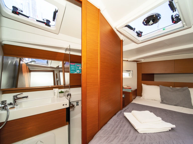 Bootverhuur Jeanneau Sun Odyssey 410 in Lefkáda via SamBoat