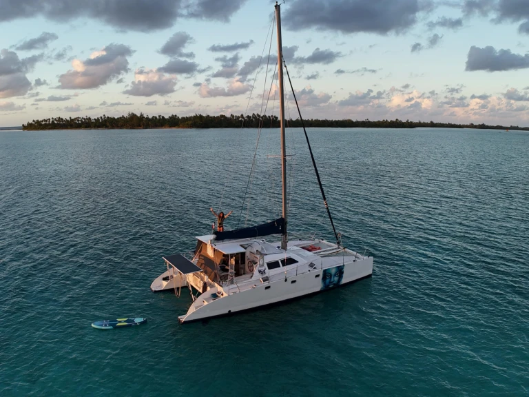 Huur een Multicap-Caraibes Punch 12,50 in Papeete