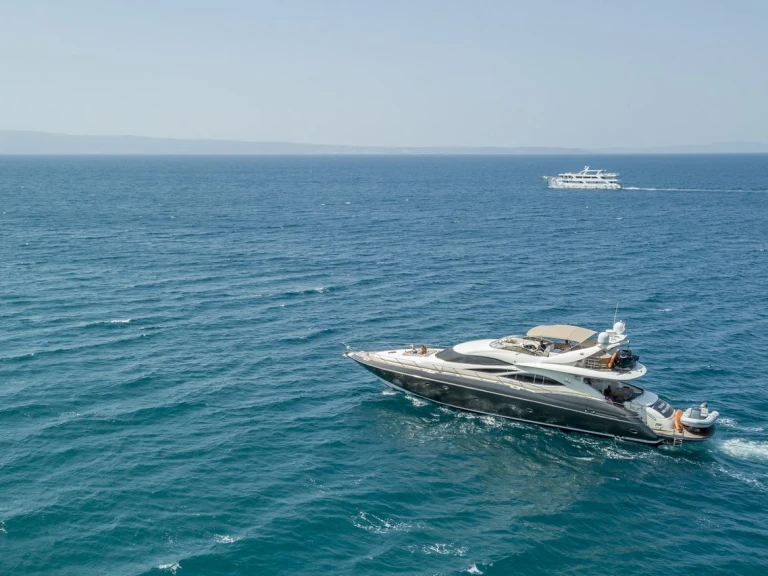 Bootverhuur Sunseeker Sunseeker Manhattan 84 in Split via SamBoat