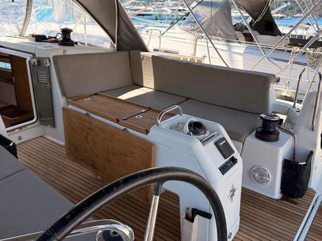 Verhuur Zeilboot Jeanneau met vaarbewijs