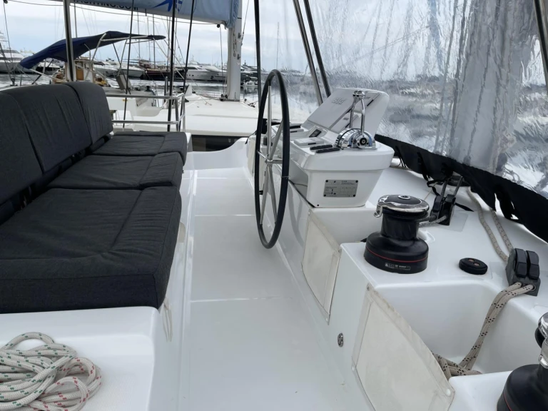 Bootverhuur Álimos goedkoop Lagoon 50